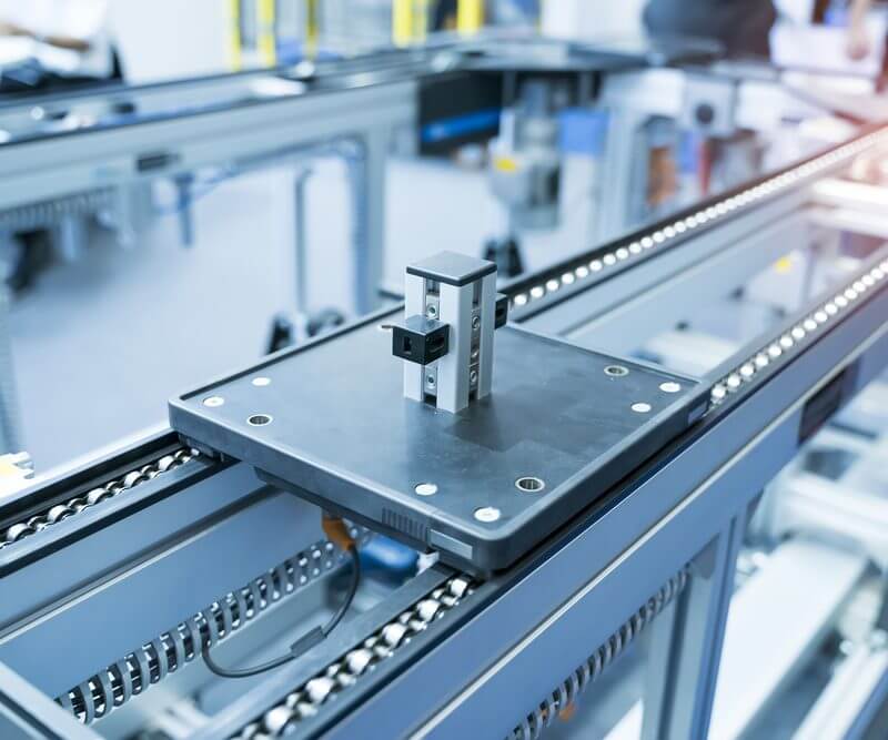 Robotic and Automation system control application on automate Manufacturing